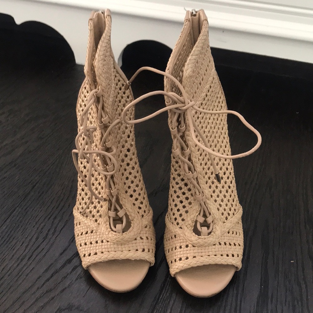 NWT Tan Sam Edelman Heels Size 6